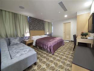 Metropolis Hotel Taoyuan Buitenkant foto