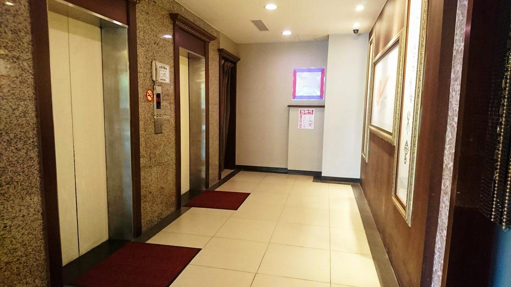 Metropolis Hotel Taoyuan Buitenkant foto