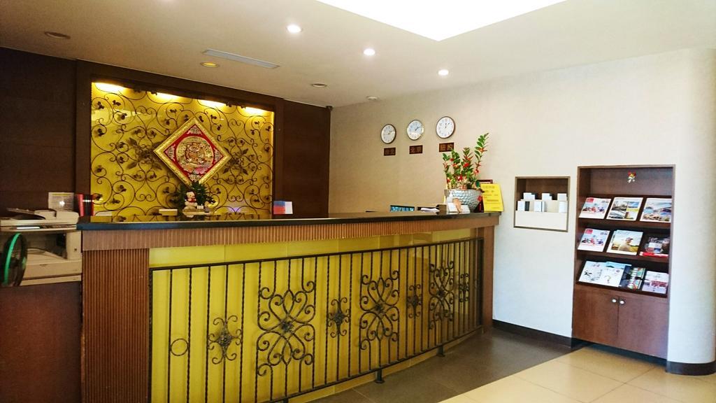 Metropolis Hotel Taoyuan Buitenkant foto
