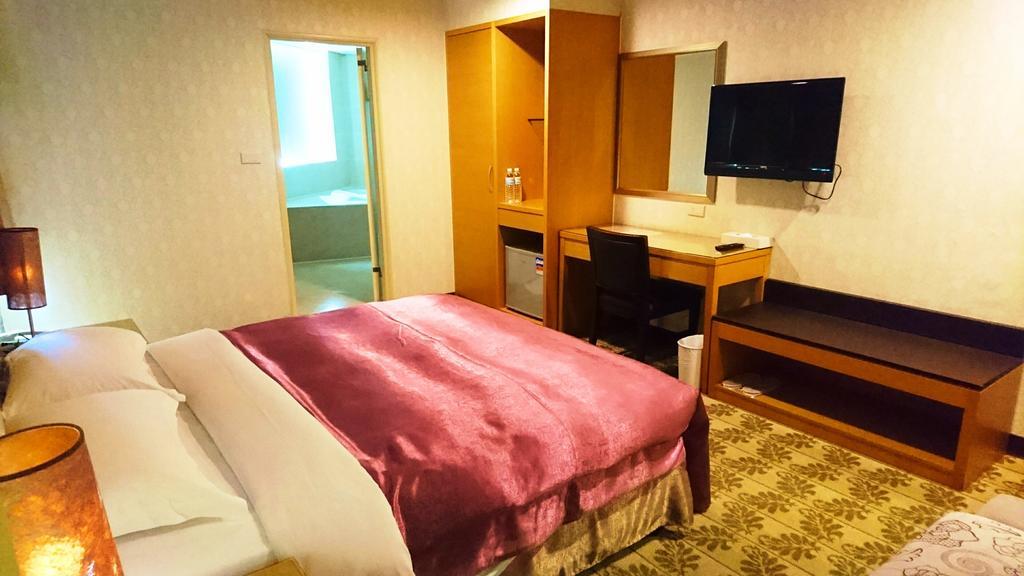 Metropolis Hotel Taoyuan Buitenkant foto